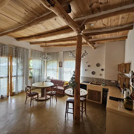 Nature Sanctuary, A Semi-detached House On An Ecological & Sustainable Farm Apartament