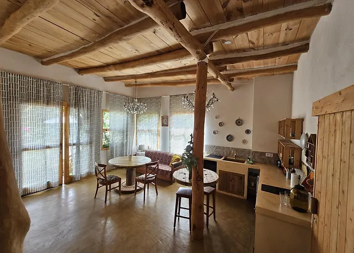 Nature Sanctuary, A Semi-detached House On An Ecological & Sustainable Farm Apartament